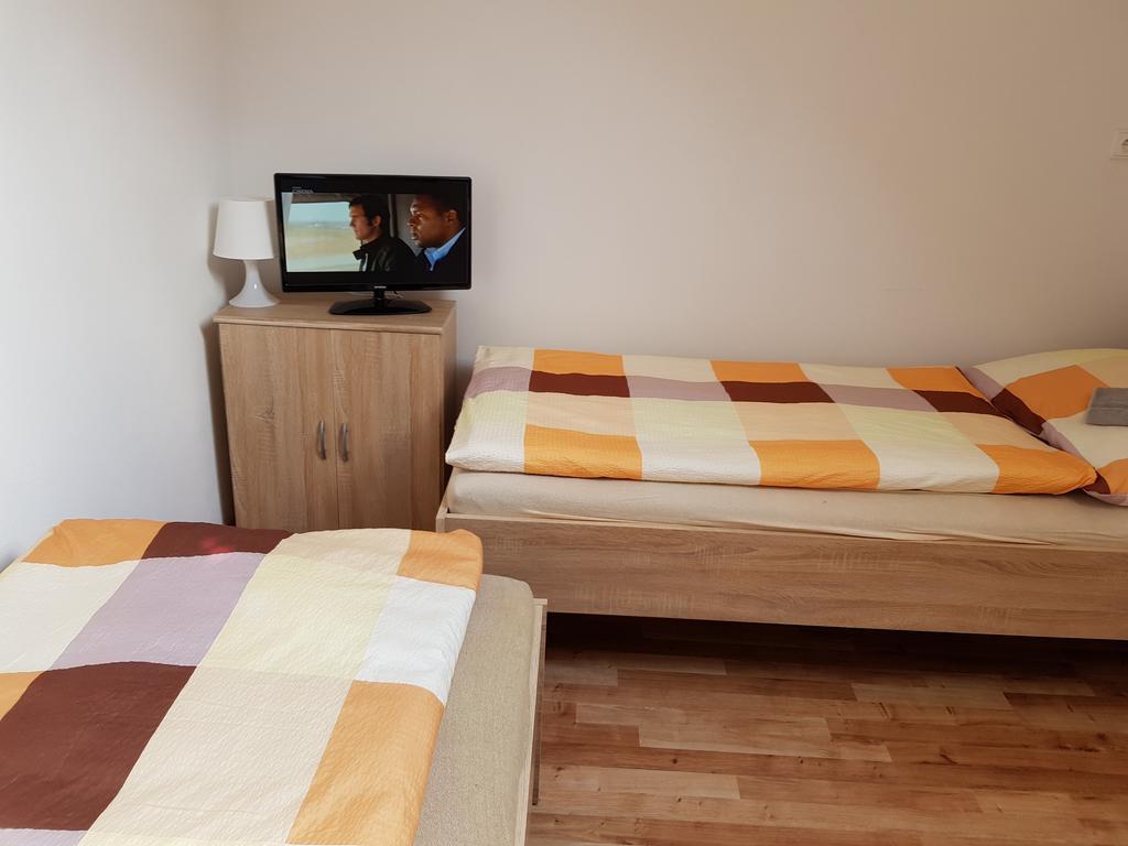 Ubytovani Zizkova Pacov Hotell Exteriör bild